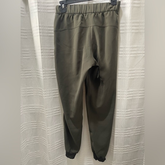 Lululemon On The Fly Jogger - Picture 14 of 16